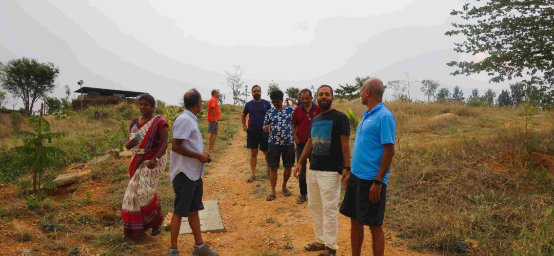 Corporate-group-trekking-scaled
